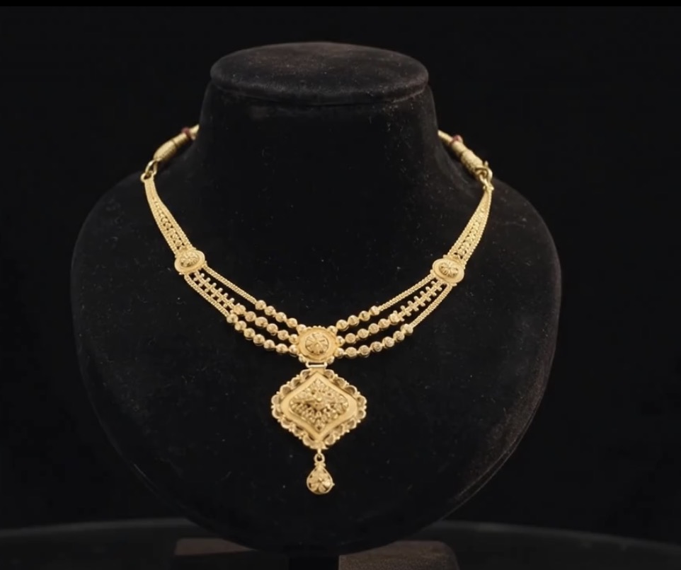 Aurelia Trinity Necklace