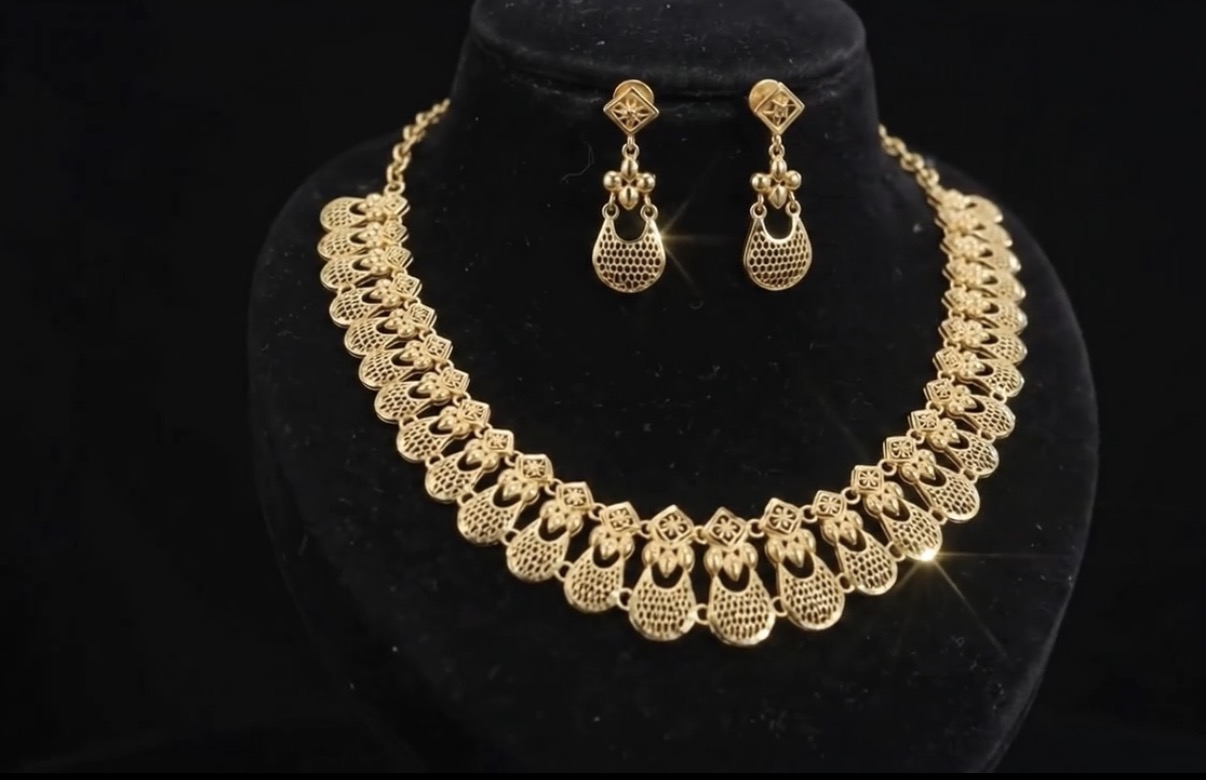 Honeycomb Drop Necklace 