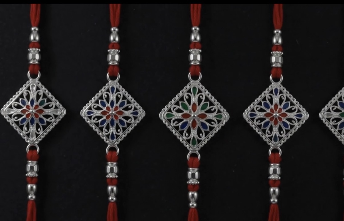 Triangle Diamond Rakhi