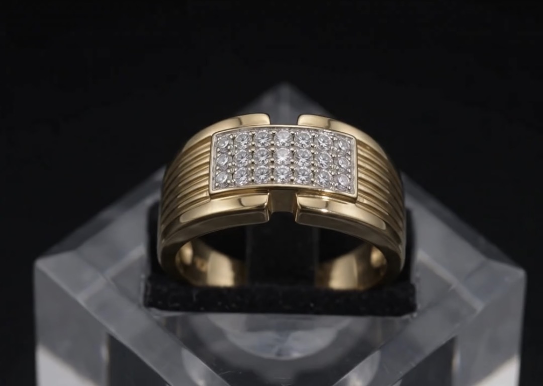Regal Crest Ring