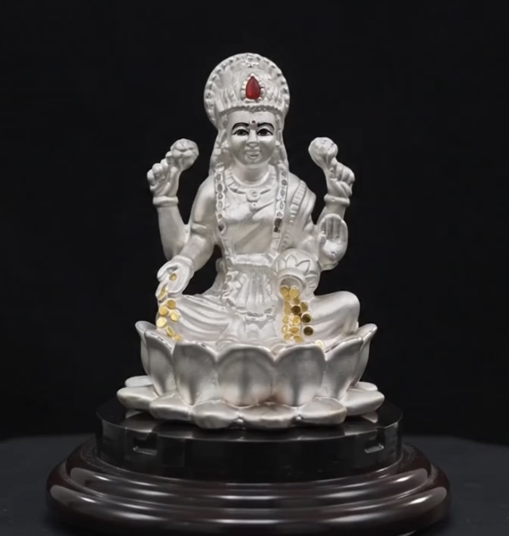 Maha Laxmi Murti