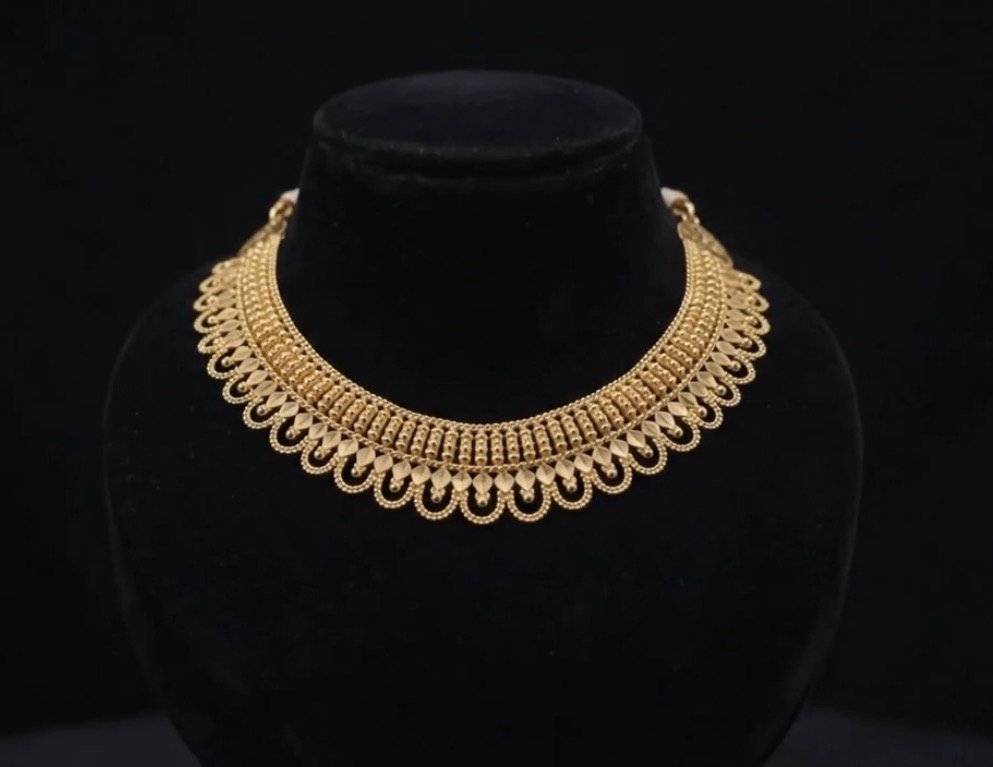 Traditional Loop Collar Necklace
